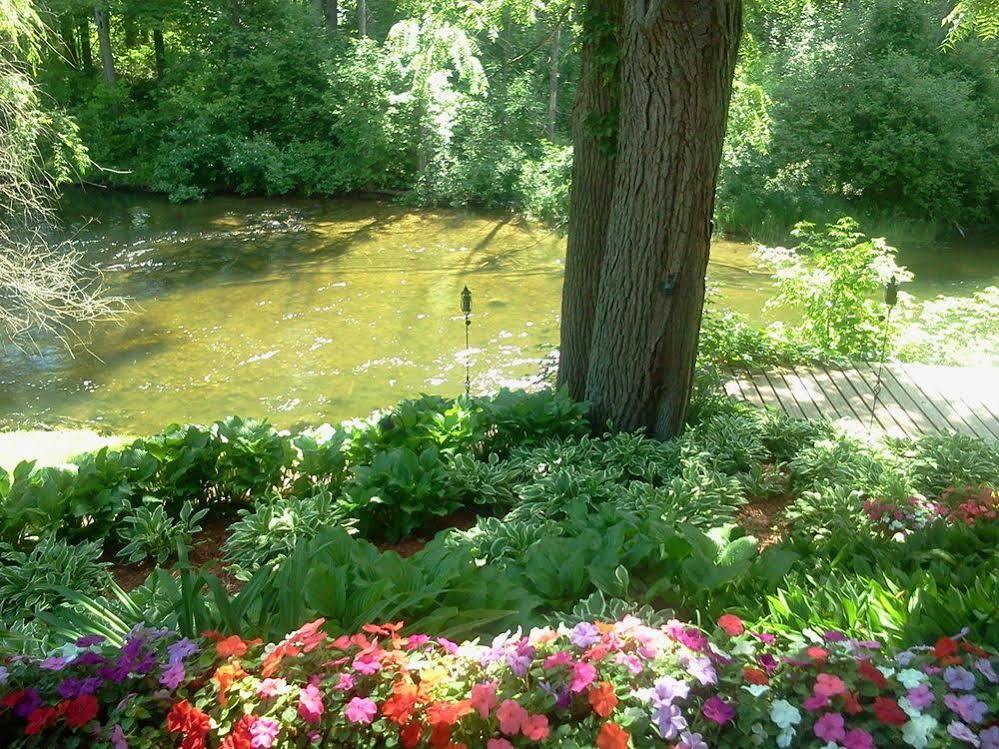 Stone Waters Inn Bellaire Экстерьер фото
